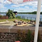 Jachtowa I Restauracja Bed & Breakfast