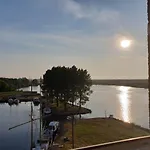 Jachtowa I Restauracja Oda ve Kahvaltı 4*