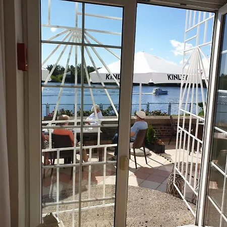 Jachtowa I Restauracja Отель типа 