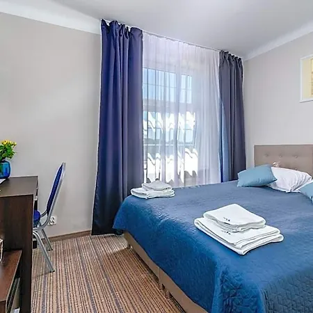 Jachtowa I Restauracja 4* שצ'צ'ין