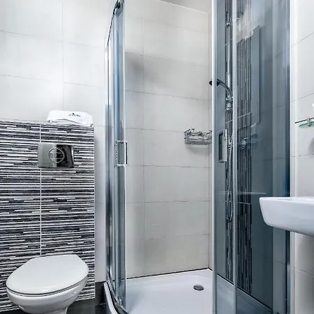 Jachtowa I Restauracja 4*