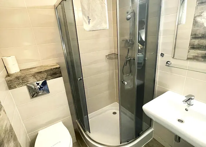 Bed & Breakfast Jachtowa I Restauracja