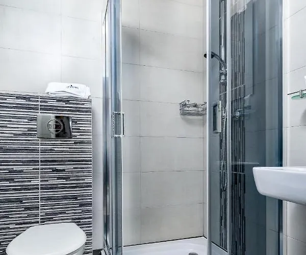 Jachtowa I Restauracja 4*